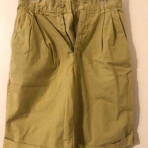 SALE!  NEW ITALIAN MADE BENETTON OLIVE GREEN SHORTS WOT